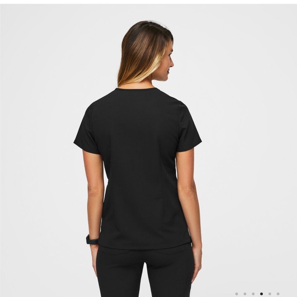 Catarina Scrub Top - Picture 2 of 4